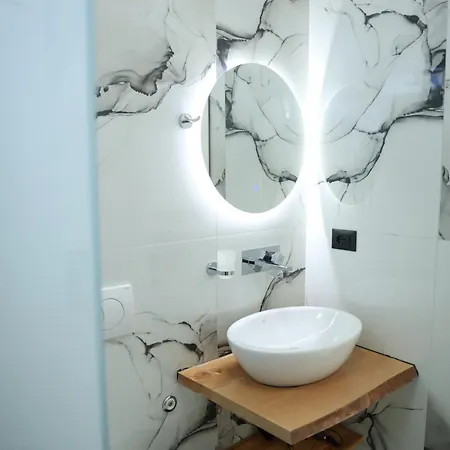 Lori Apartment Ksamil